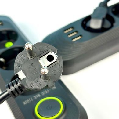 Подовжувач мережевий переноска 6м на 3 розетки + 3USB UA Power F03U Чорний 48637