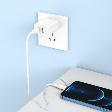 Кабель c поддержкой быстрой зарядки Apple iPhone Type-C to Lightning HOCO U109 1.2M, 20W Білий