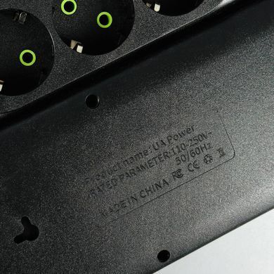 Подовжувач мережевий переноска 4м на 6 розеток + 4USB + 2Type-C UA Power F33U Чорний 63261